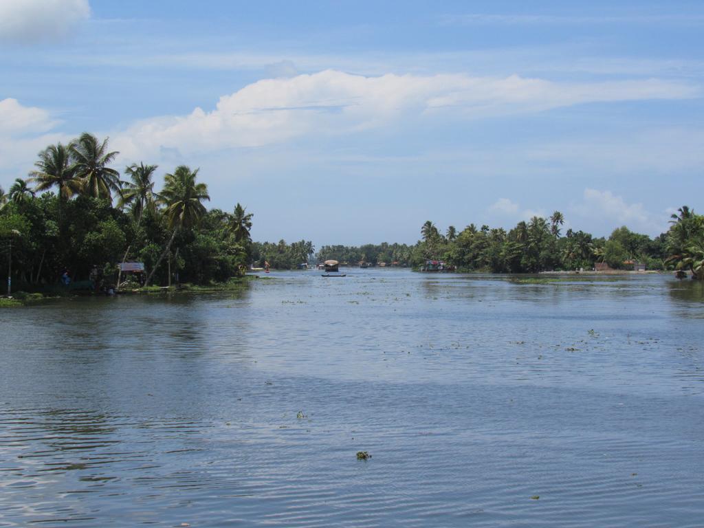 มารารีดรีมซ์เบดแอนด์เบรคฟาสต์ Villa Alappuzha ห้อง รูปภาพ
