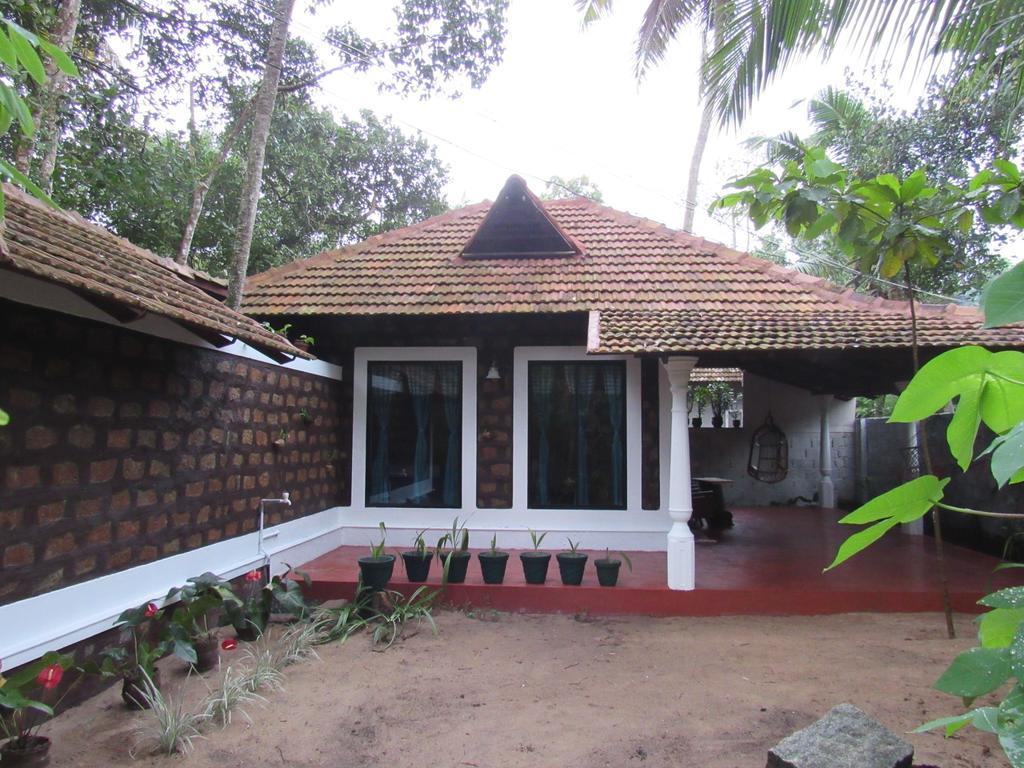 มารารีดรีมซ์เบดแอนด์เบรคฟาสต์ Villa Alappuzha ภายนอก รูปภาพ