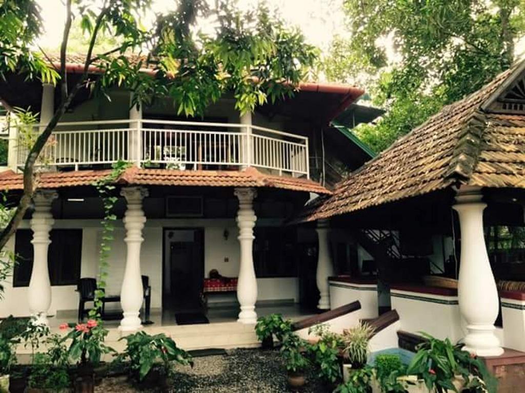 มารารีดรีมซ์เบดแอนด์เบรคฟาสต์ Villa Alappuzha ภายนอก รูปภาพ